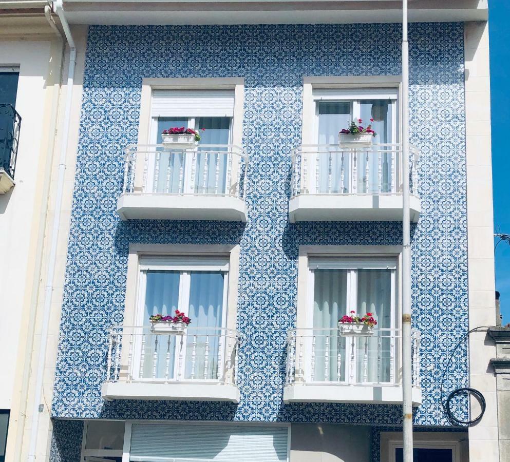 Central Tiled Apartment Aveiro Esterno foto